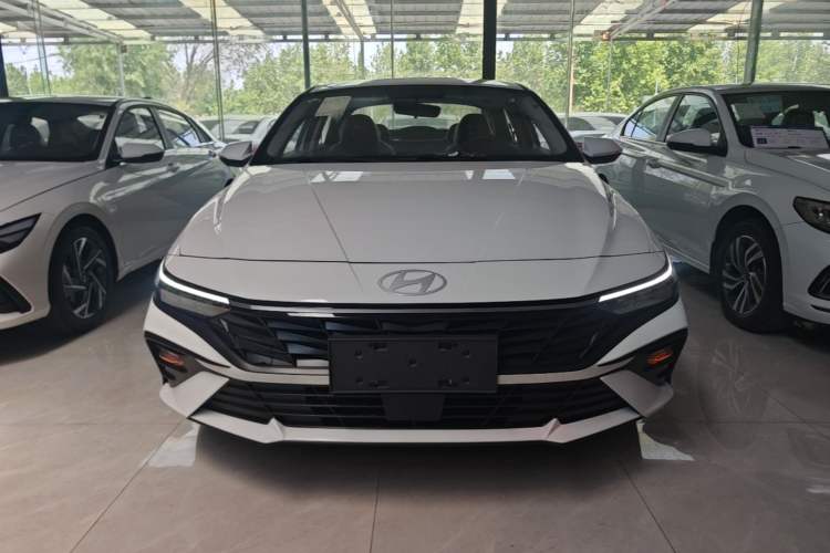 Used Hyundai Elantra 2023 1.5L CVT GLX Elite Edition Front