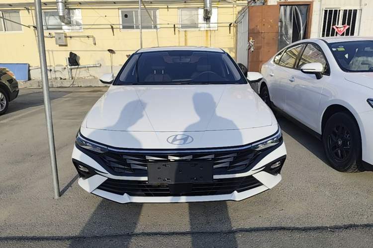 Used Hyundai Elantra 2023 1.5L CVT GLX Elite Edition Front