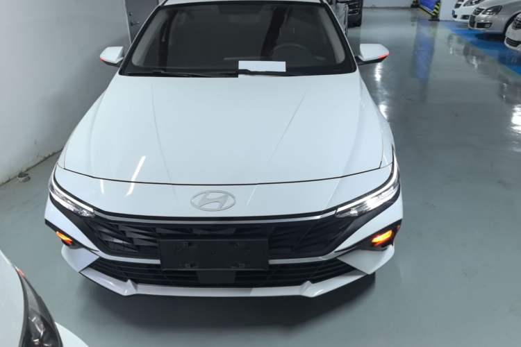 Used Hyundai Elantra 2023 1.5L CVT GLX Elite Edition Front