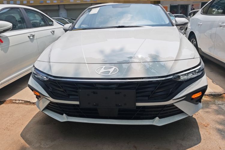Used Hyundai Elantra 2023 1.5L CVT GLX Elite Edition Front