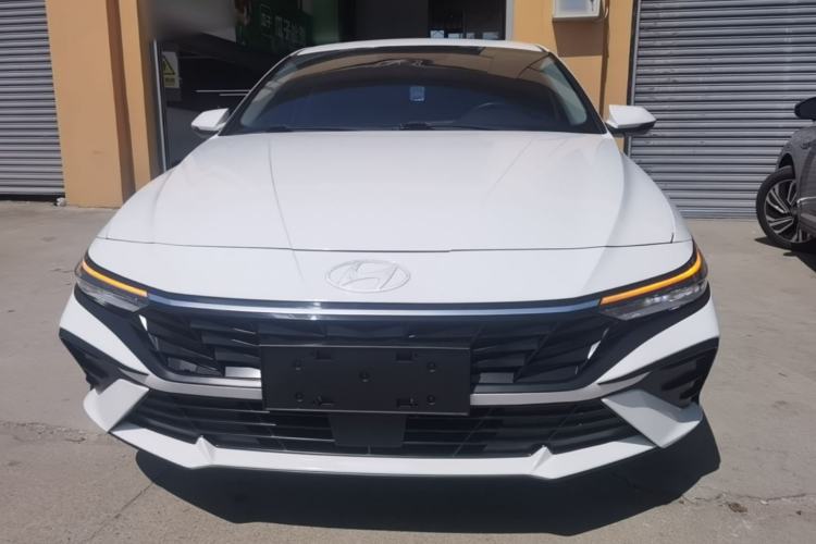Used Hyundai Elantra 2023 1.5L CVT LUX Prestige Edition Front