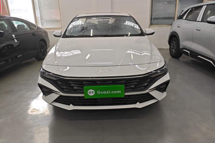 Used Hyundai Elantra 2023 1.5L CVT GLX Elite Edition Front