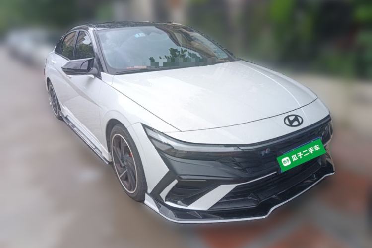 Used Hyundai Elantra 2023 1.5L CVT LUX Prestige Edition Front Right 45 Deg