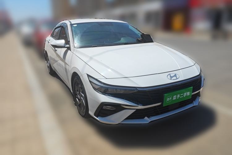Used Hyundai Elantra 2023 1.5L CVT GLS Leading Edition Front Right 45 Deg