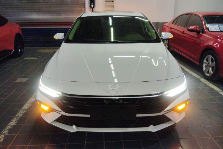 Used Hyundai Elantra 2023 1.5L CVT GLX Elite Edition Front