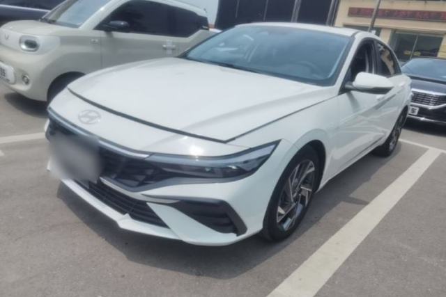 Used Hyundai Elantra 2023 1.5L CVT LUX Prestige Edition