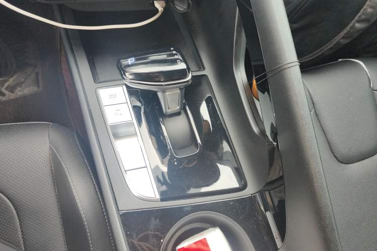 Used Hyundai Elantra 2023 1.5L CVT GLX Elite Edition Gear Lever