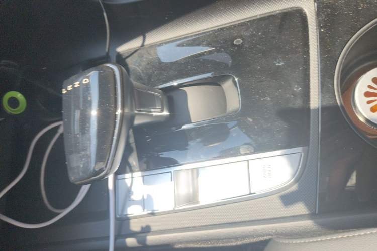 Used Hyundai Elantra 2023 1.5L CVT GLX Elite Edition Gear Lever