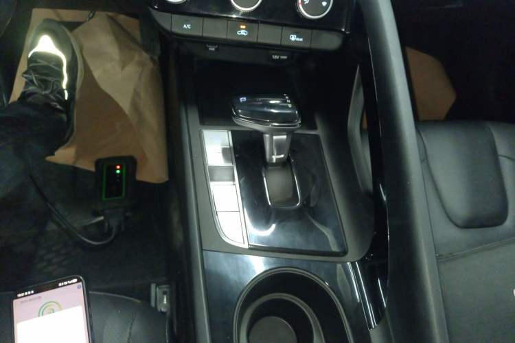 Used Hyundai Elantra 2023 1.5L CVT GLX Elite Edition Gear Lever