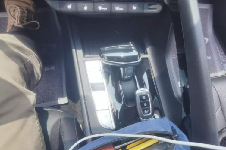 Used Hyundai Elantra 2023 1.5L CVT LUX Prestige Edition Gear Lever