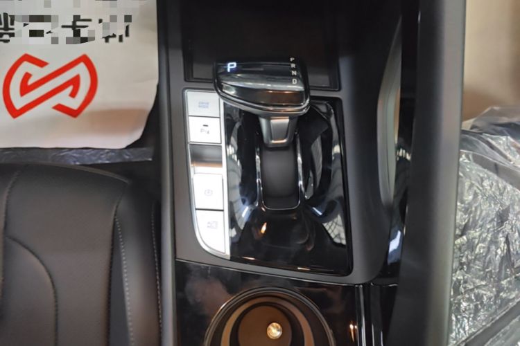 Used Hyundai Elantra 2023 1.5L CVT GLX Elite Edition Gear Lever