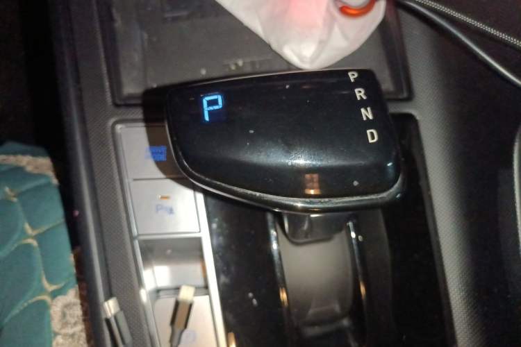 Used Hyundai Elantra 2023 1.5L CVT LUX Prestige Edition Gear Lever