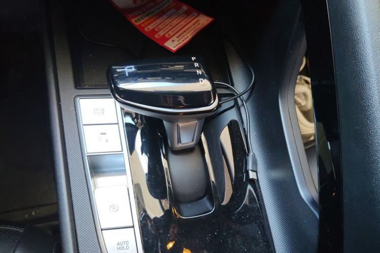 Used Hyundai Elantra 2023 1.5L CVT GLX Elite Edition Gear Lever