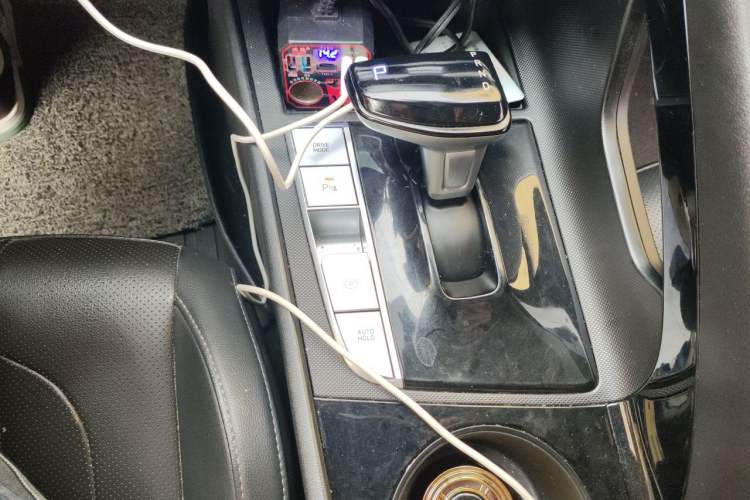 Used Hyundai Elantra 2023 1.5L CVT GLX Elite Edition Gear Lever