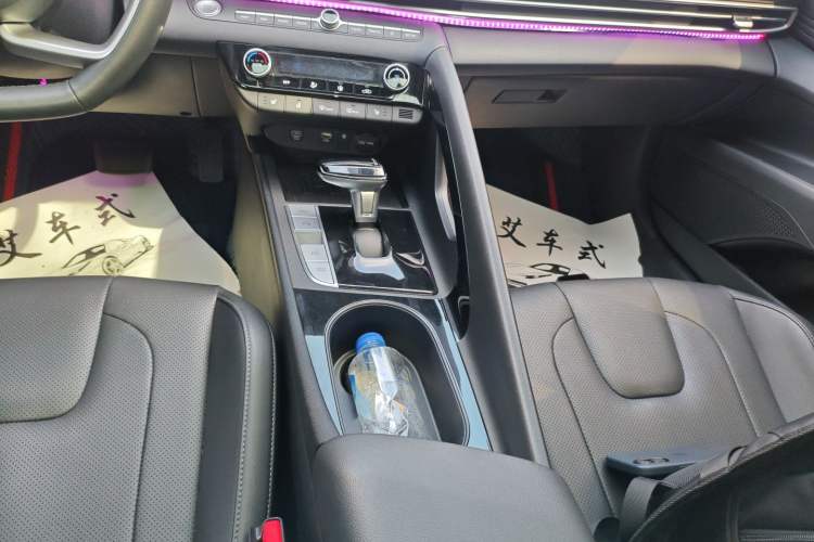 Used Hyundai Elantra 2023 1.5L CVT LUX Prestige Edition Gear Lever