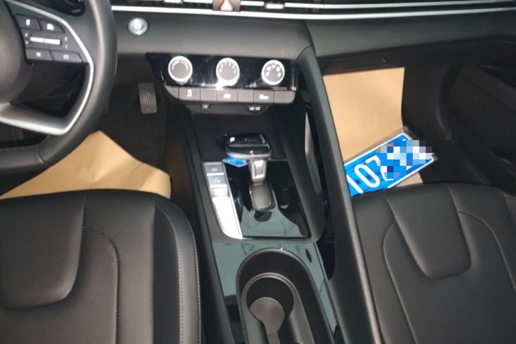 Used Hyundai Elantra 2023 1.5L CVT GLX Elite Edition Gear Lever