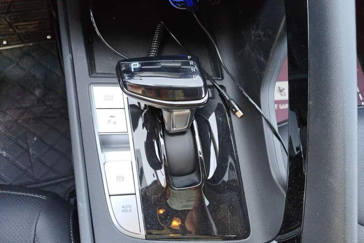 Used Hyundai Elantra 2023 1.5L CVT GLX Elite Edition Gear Lever