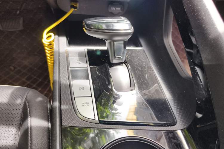 Used Hyundai Elantra 2023 1.5L CVT GLX Elite Edition Gear Lever