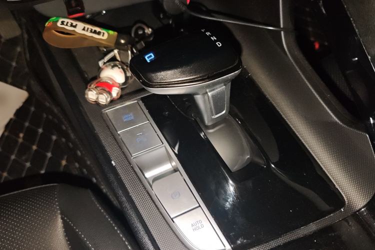 Used Hyundai Elantra 2023 1.5L CVT GLX Elite Edition Gear Lever