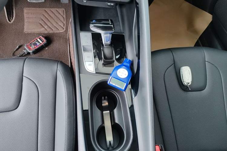 Used Hyundai Elantra 2023 1.5L CVT GLX Elite Edition Gear Lever