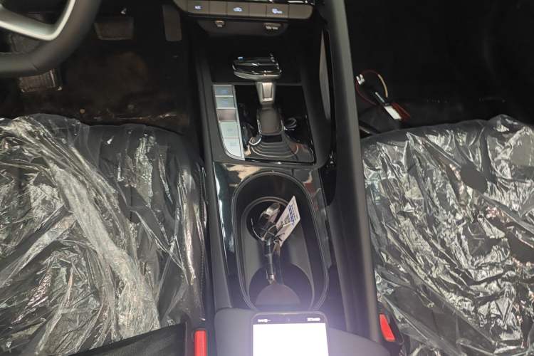 Used Hyundai Elantra 2023 1.5L CVT GLX Elite Edition Gear Lever