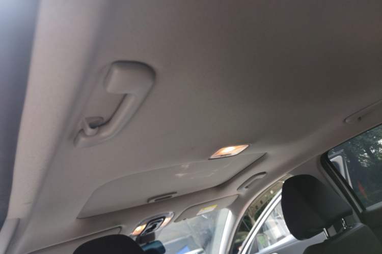 Used Hyundai Elantra 2023 1.5L CVT LUX Prestige Edition Headliner