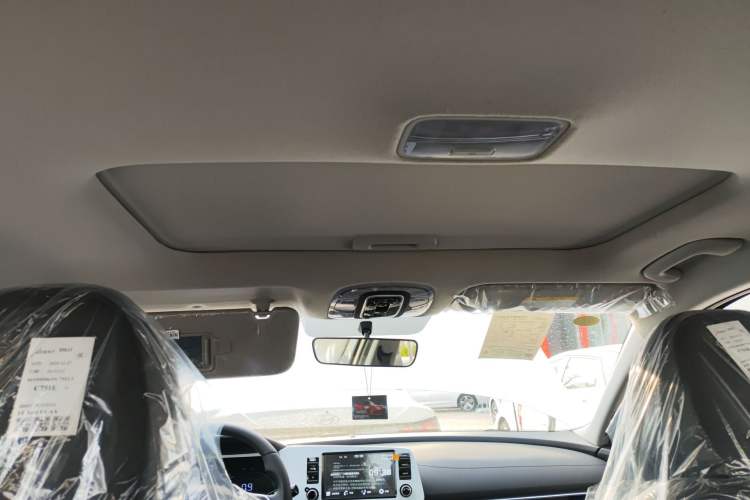 Used Hyundai Elantra 2023 1.5L CVT GLX Elite Edition Headliner