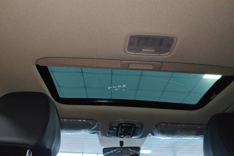 Used Hyundai Elantra 2023 1.5L CVT GLX Elite Edition Headliner