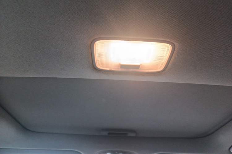 Used Hyundai Elantra 2023 1.5L CVT LUX Prestige Edition Headliner