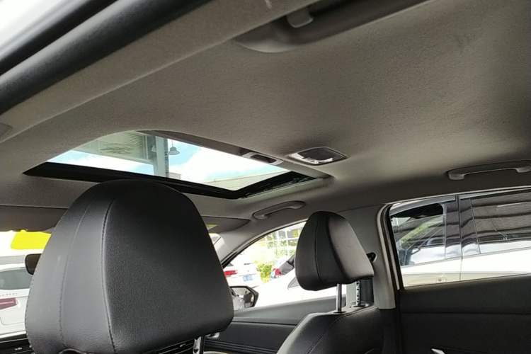 Used Hyundai Elantra 2023 1.5L CVT GLX Elite Edition Headliner