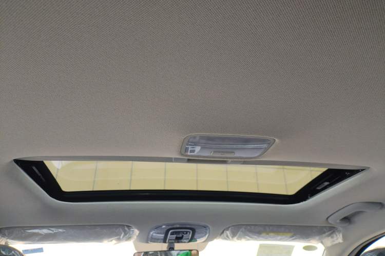 Used Hyundai Elantra 2023 1.5L CVT GLX Elite Edition Headliner