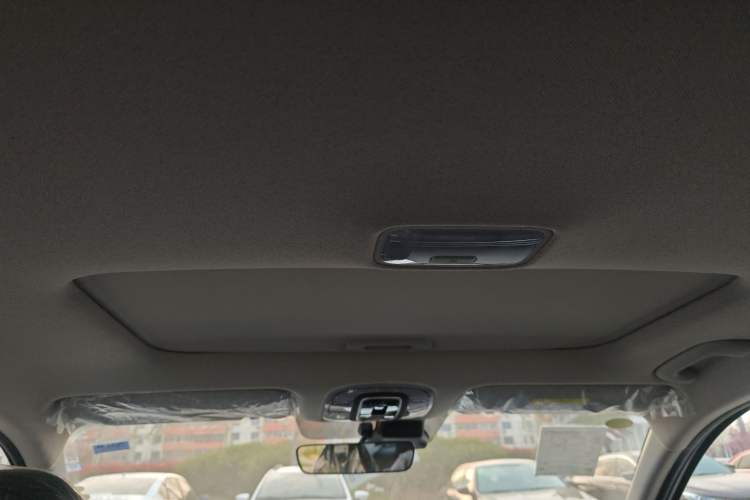 Used Hyundai Elantra 2023 1.5L CVT LUX Prestige Edition Headliner