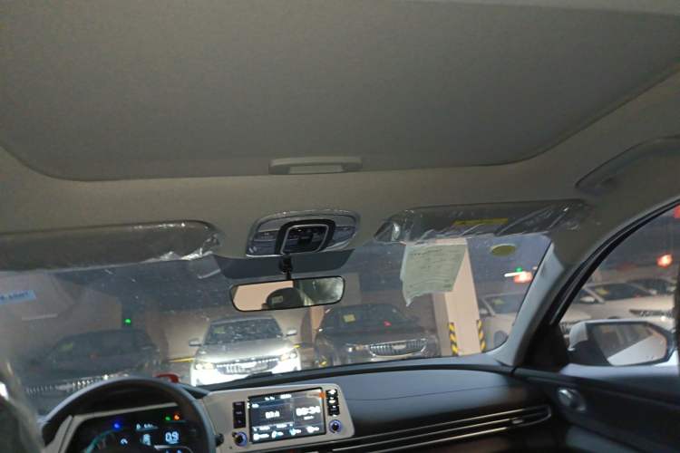 Used Hyundai Elantra 2023 1.5L CVT GLX Elite Edition Headliner