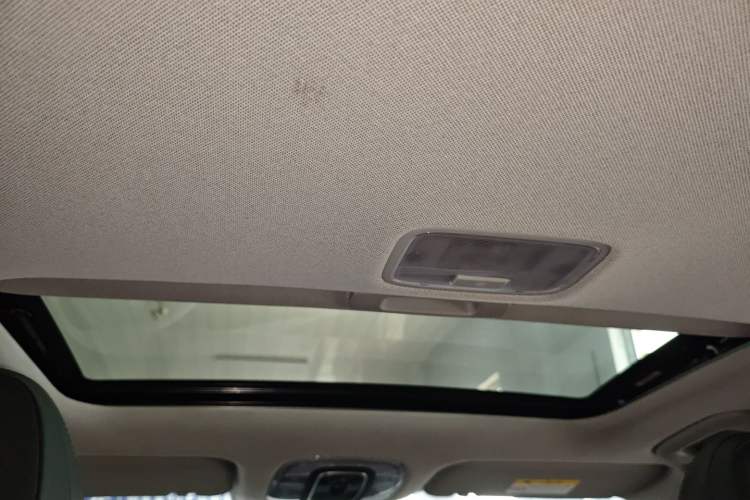 Used Hyundai Elantra 2023 1.5L CVT GLX Elite Edition Headliner