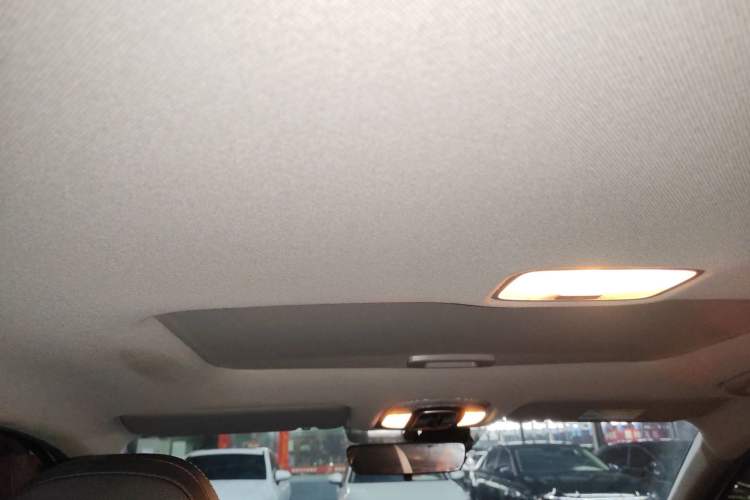 Used Hyundai Elantra 2023 1.5L CVT LUX Prestige Edition Headliner