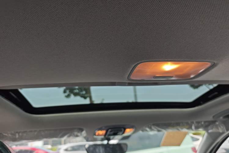 Used Hyundai Elantra 2023 1.5L CVT GLX Elite Edition Headliner