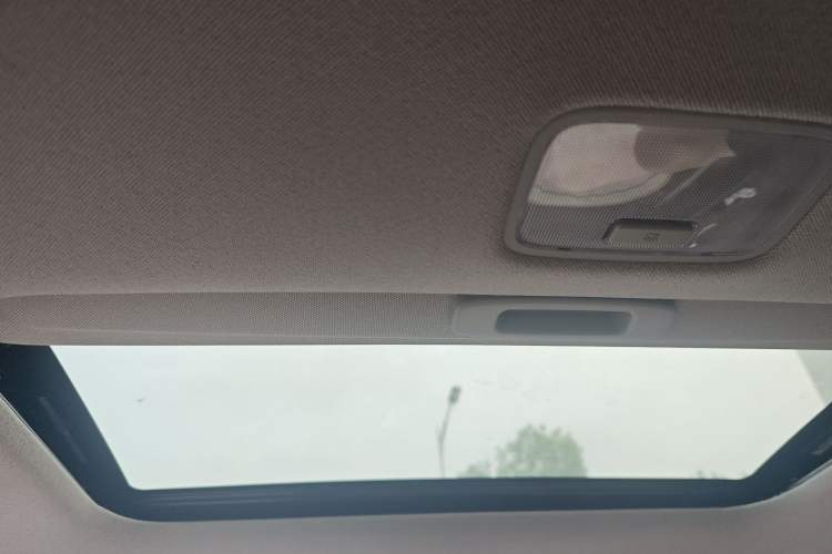 Used Hyundai Elantra 2023 1.5L CVT LUX Prestige Edition Headliner