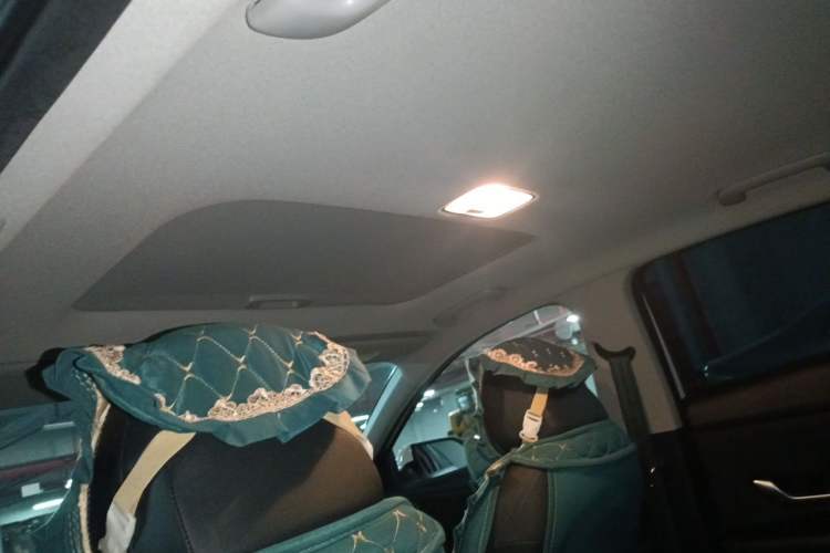 Used Hyundai Elantra 2023 1.5L CVT LUX Prestige Edition Headliner
