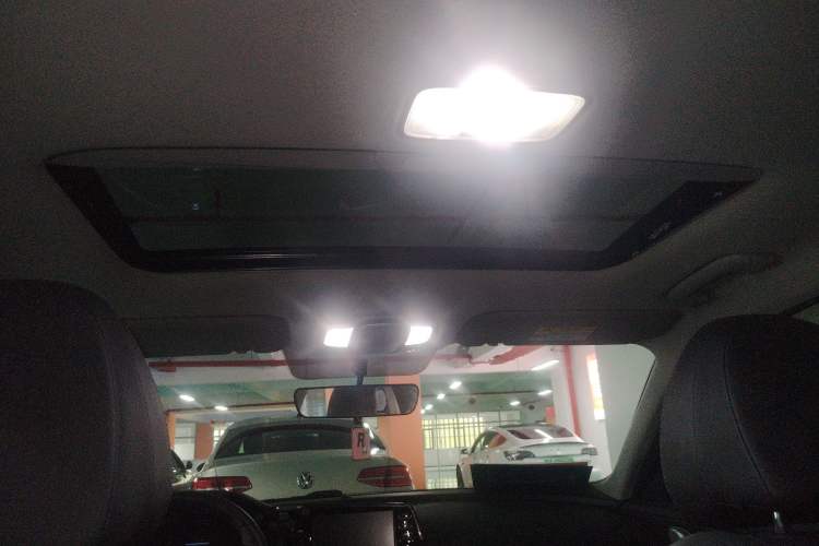 Used Hyundai Elantra 2023 1.5L CVT GLX Elite Edition Headliner