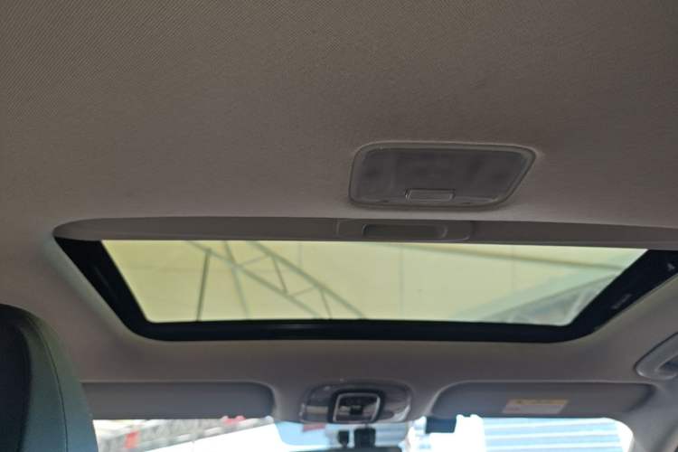Used Hyundai Elantra 2023 1.5L CVT GLX Elite Edition Headliner