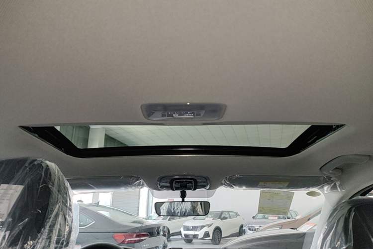 Used Hyundai Elantra 2023 1.5L CVT GLX Elite Edition Headliner