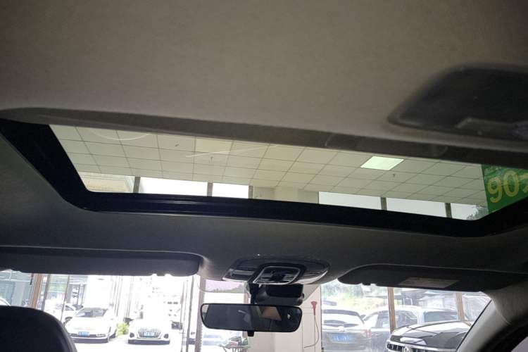 Used Hyundai Elantra 2023 1.5L CVT LUX Prestige Edition Headliner