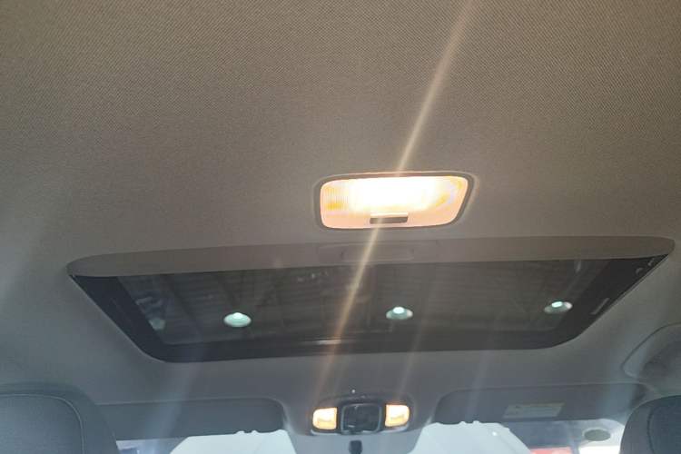 Used Hyundai Elantra 2023 1.5L CVT GLX Elite Edition Headliner