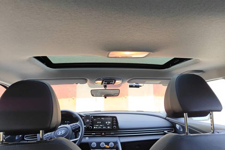 Used Hyundai Elantra 2023 1.5L CVT GLX Elite Edition Headliner