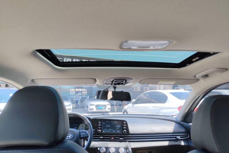 Used Hyundai Elantra 2023 1.5L CVT GLX Elite Edition Headliner