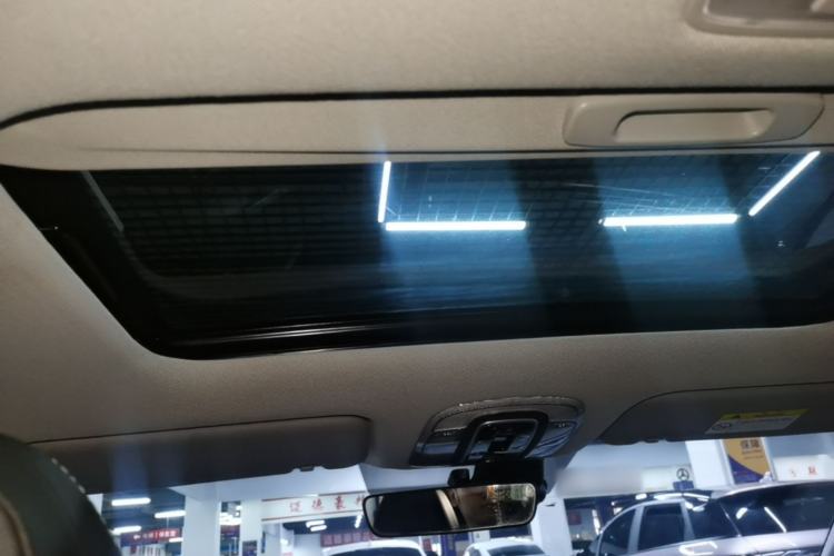 Used Hyundai Elantra 2023 1.5L CVT LUX Prestige Edition Headliner