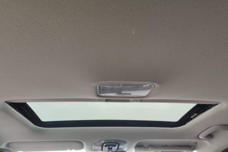 Used Hyundai Elantra 2023 1.5L CVT LUX Prestige Edition Headliner