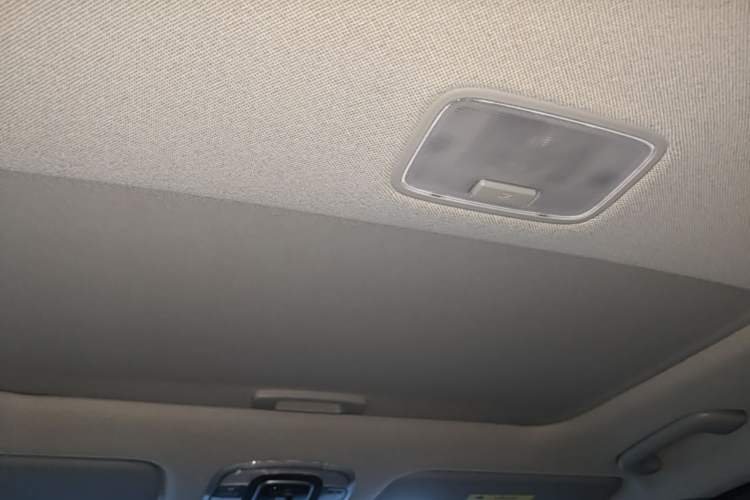 Used Hyundai Elantra 2023 1.5L CVT LUX Prestige Edition Headliner