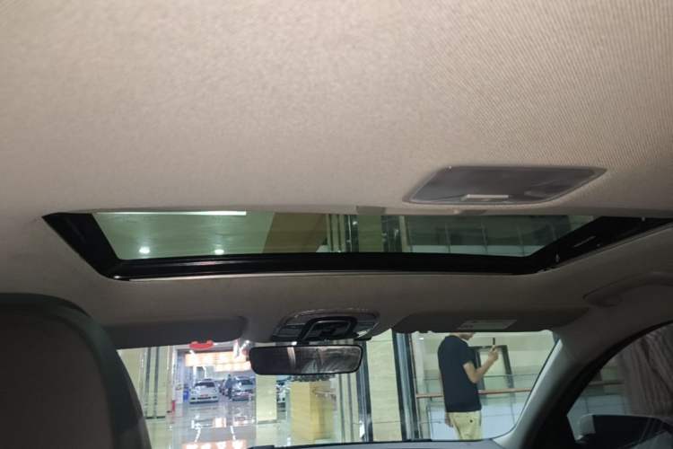 Used Hyundai Elantra 2023 1.5L CVT GLX Elite Edition Headliner