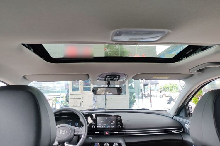 Used Hyundai Elantra 2023 1.5L CVT GLX Elite Edition Headliner